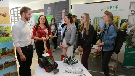 Praktika, Studentische Jobs, Abschlussarbeiten oder Berufseinstiege Jobportal der TUM School of Life Sciences